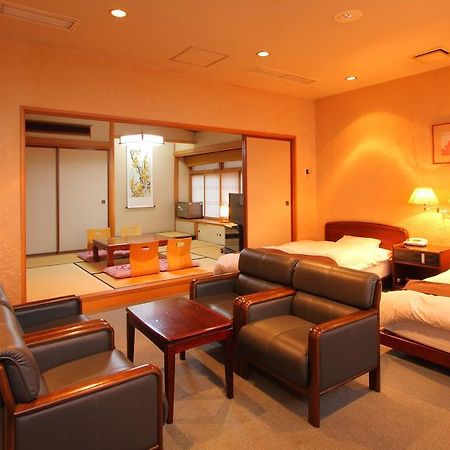 Kasugai View Hotel Fuefuki Bagian luar foto