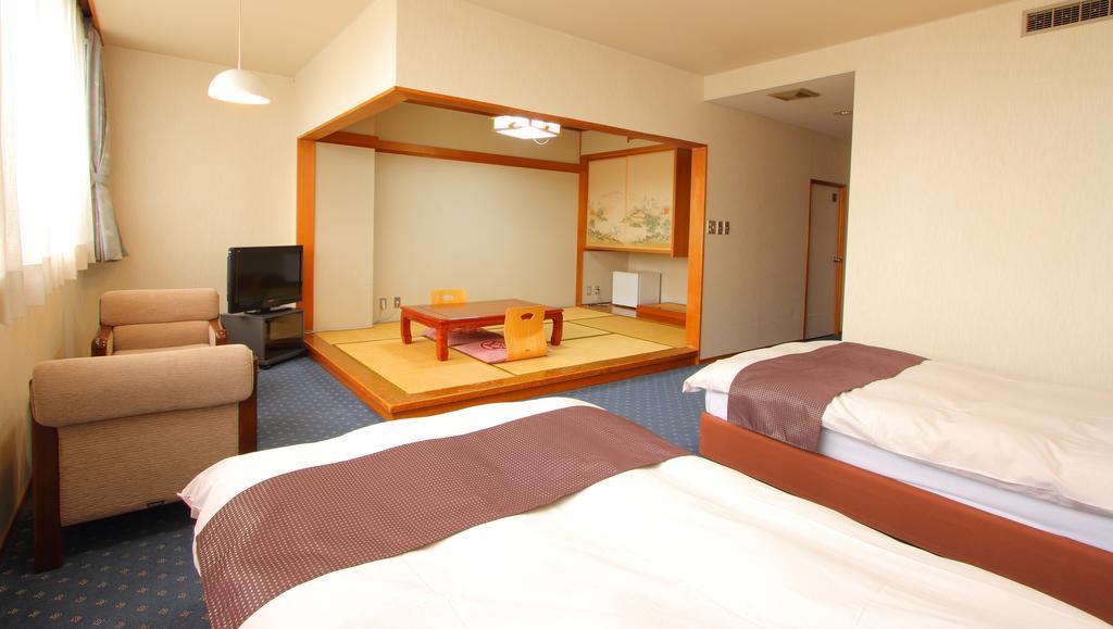Kasugai View Hotel Fuefuki Bagian luar foto