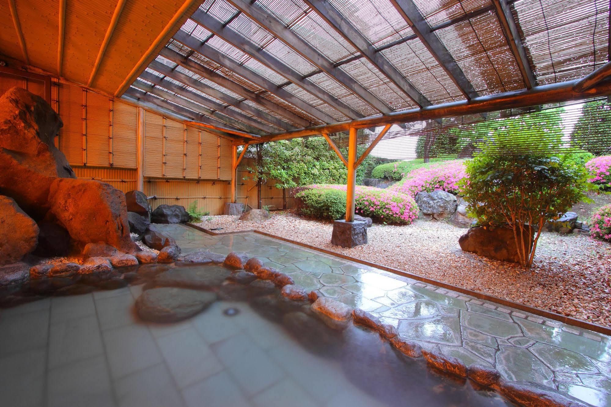 Kasugai View Hotel Fuefuki Bagian luar foto